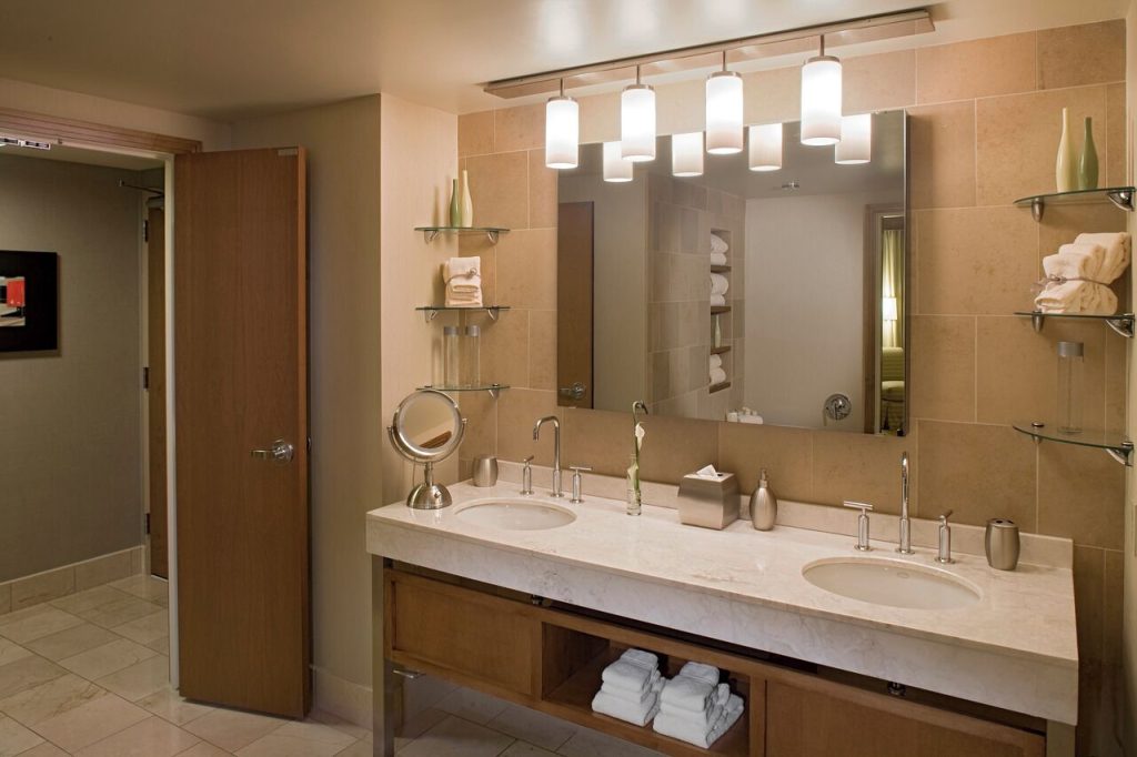 bathroom at hyatt regency denver